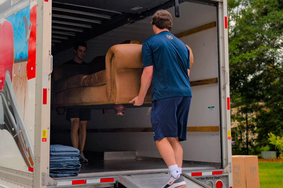 How to find the best professional moving company?