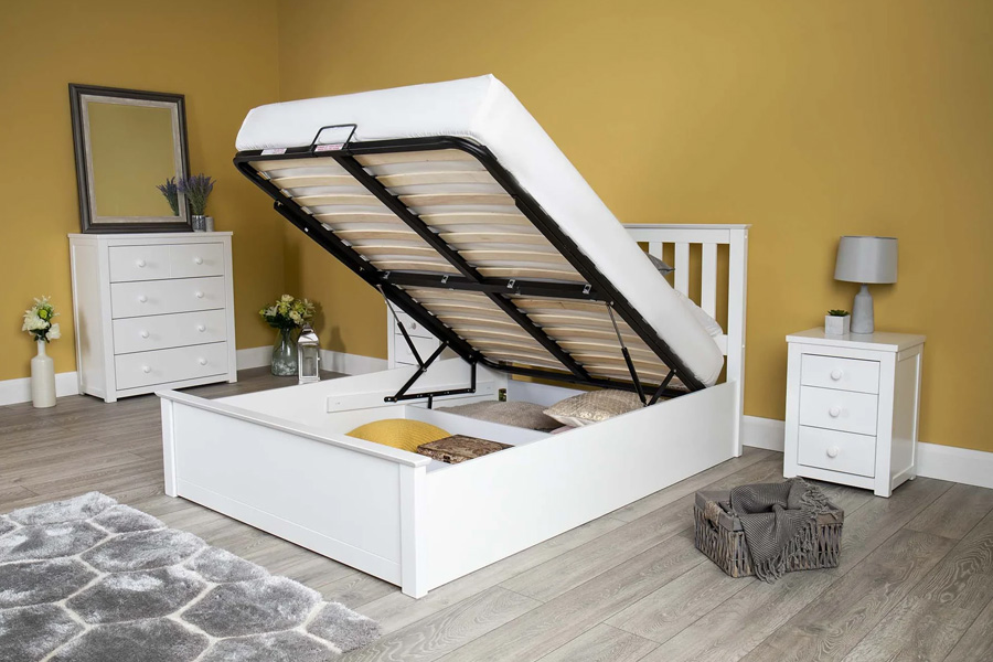 Make Your Dream Bedroom a Reality with These Space Saving Tips
